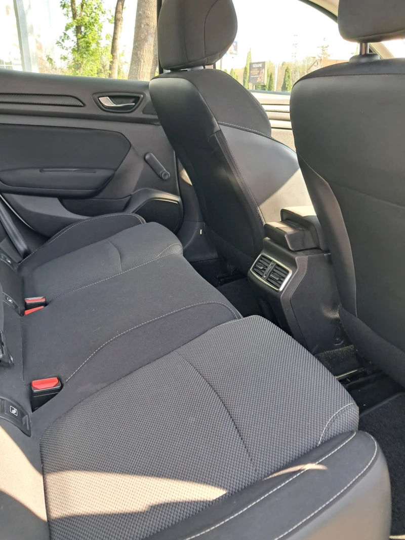 Renault Megane 1.5 , снимка 12 - Автомобили и джипове - 49969241