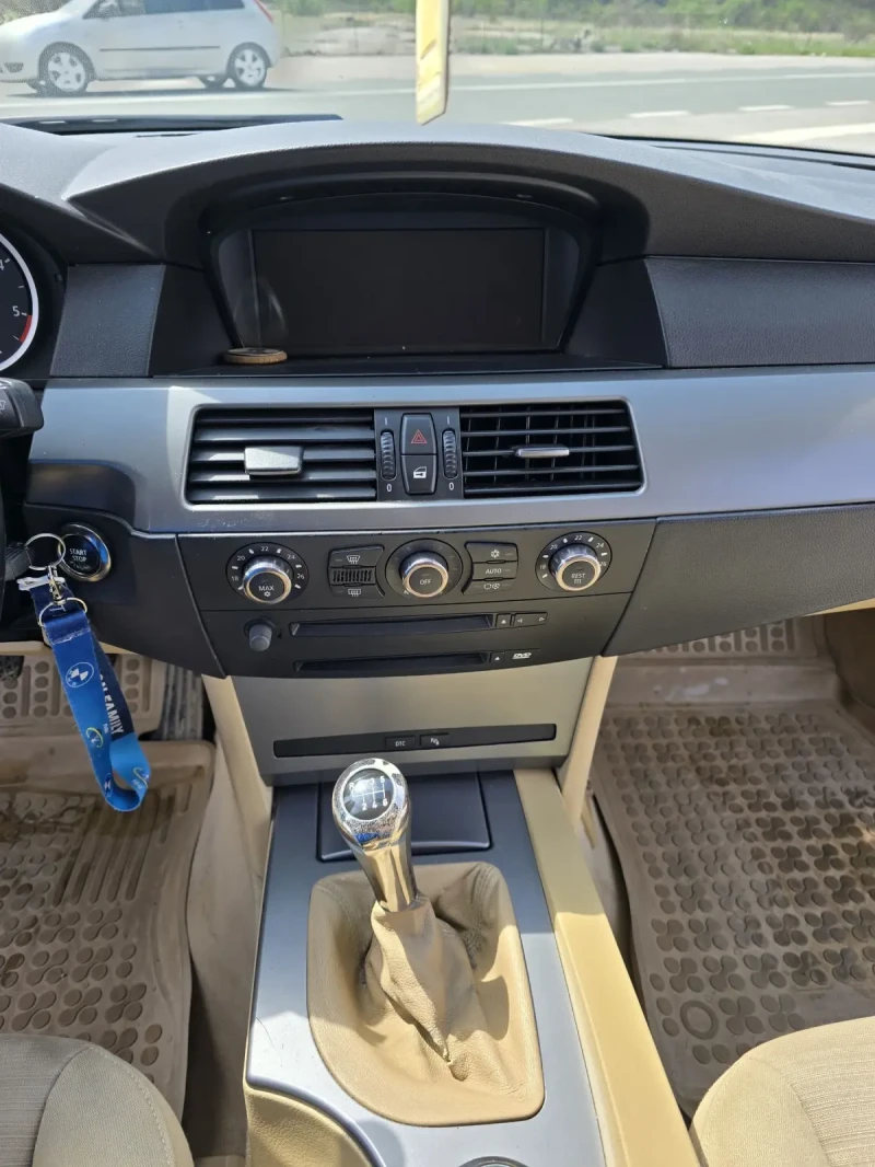 BMW 520 2.0 Дизел , снимка 13 - Автомобили и джипове - 50020387