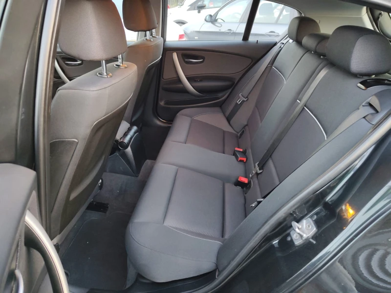 BMW 118 2.0D, снимка 11 - Автомобили и джипове - 51952058