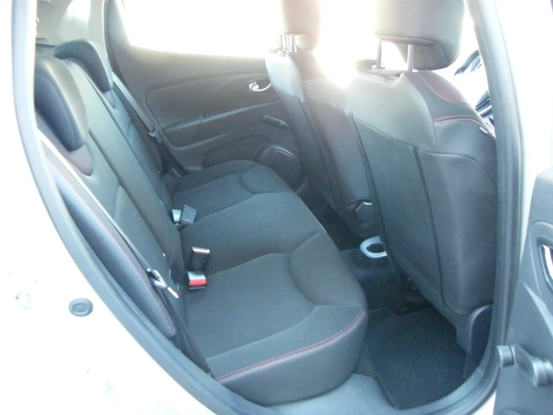 Renault Clio 1.5dci EURO 6B, снимка 14 - Автомобили и джипове - 52270923