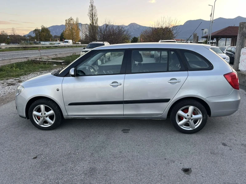 Skoda Fabia 1.2I 69кс. 72 000км EURO 4 КЛИМАТИК , снимка 6 - Автомобили и джипове - 52383328