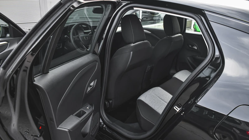 Opel Corsa -e Edition 50 kWh, снимка 9 - Автомобили и джипове - 52492706