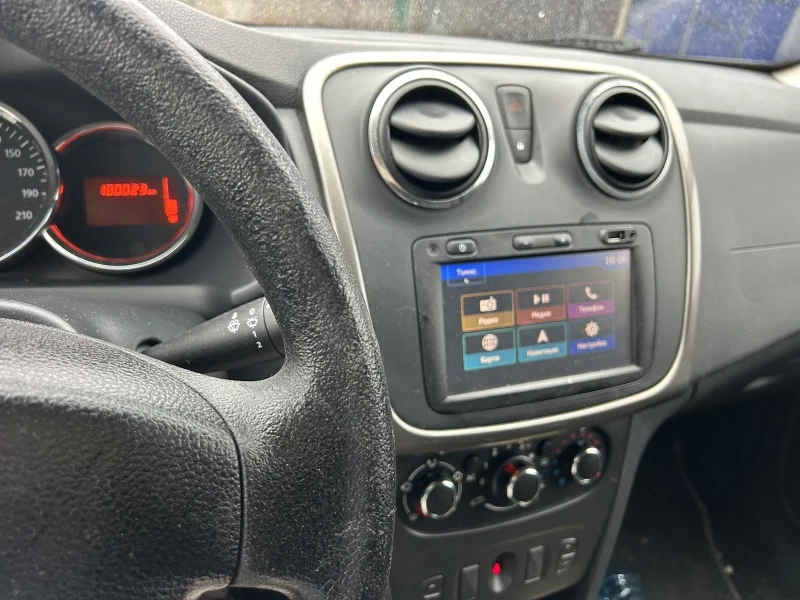 Dacia Sandero, снимка 6 - Автомобили и джипове - 52681834