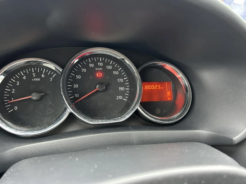 Dacia Sandero, снимка 5 - Автомобили и джипове - 52681834