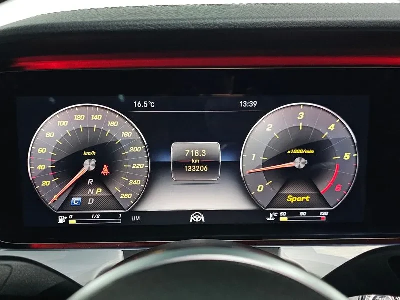 Mercedes-Benz CLS 400, снимка 8 - Автомобили и джипове - 54288632