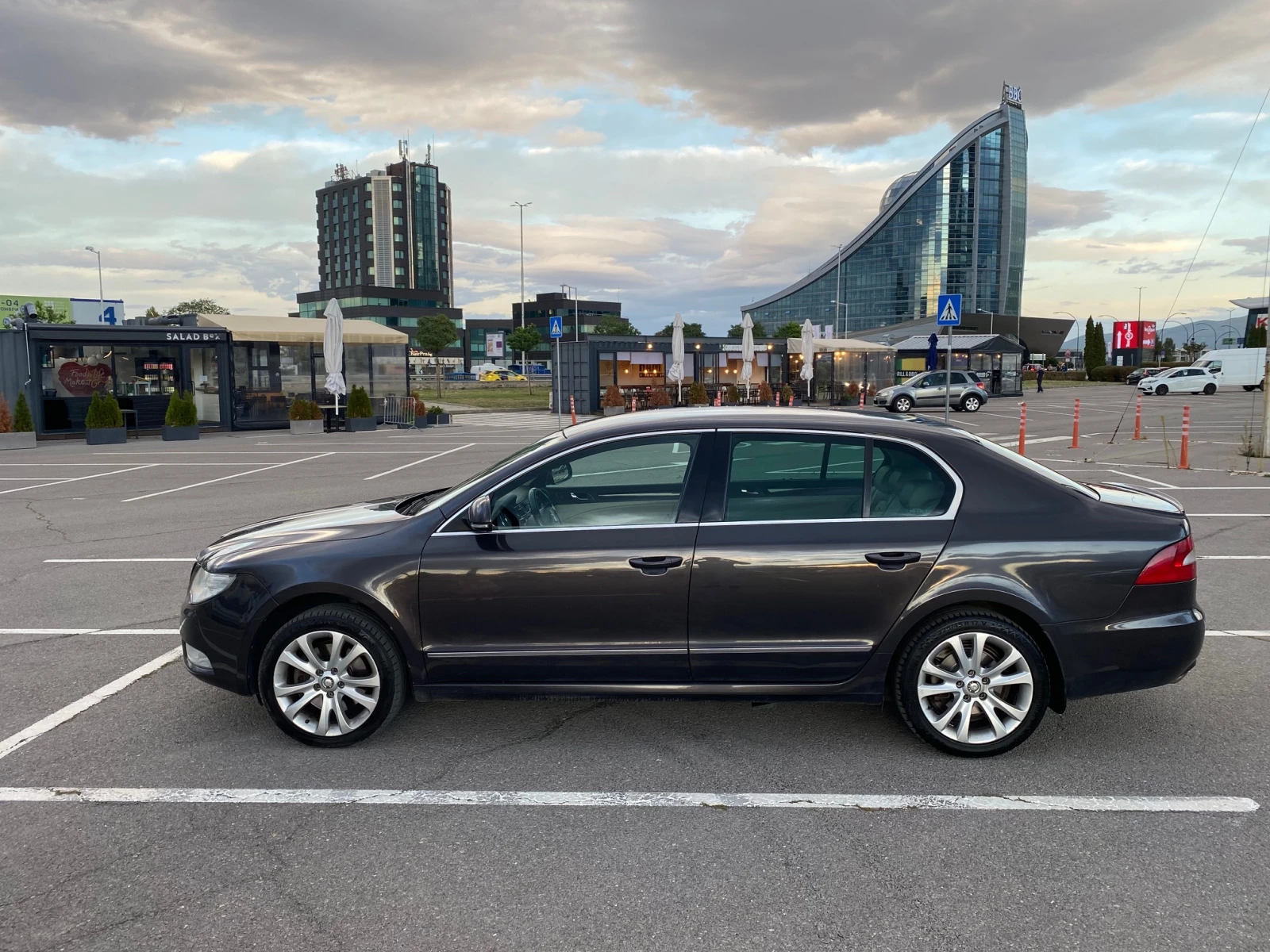 Skoda Superb  - изображение 2