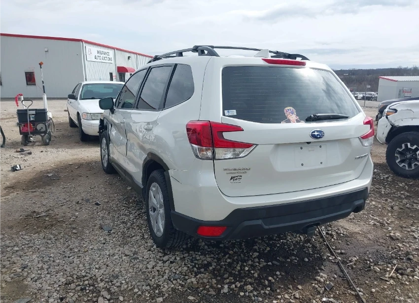 Subaru Forester 2.5 CVT* Подгрев* LED* Следене* CarPlay* Дистроник - изображение 4