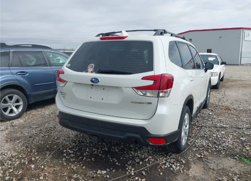 Subaru Forester 2.5 CVT* Подгрев* LED* Следене* CarPlay* Дистроник - изображение 6