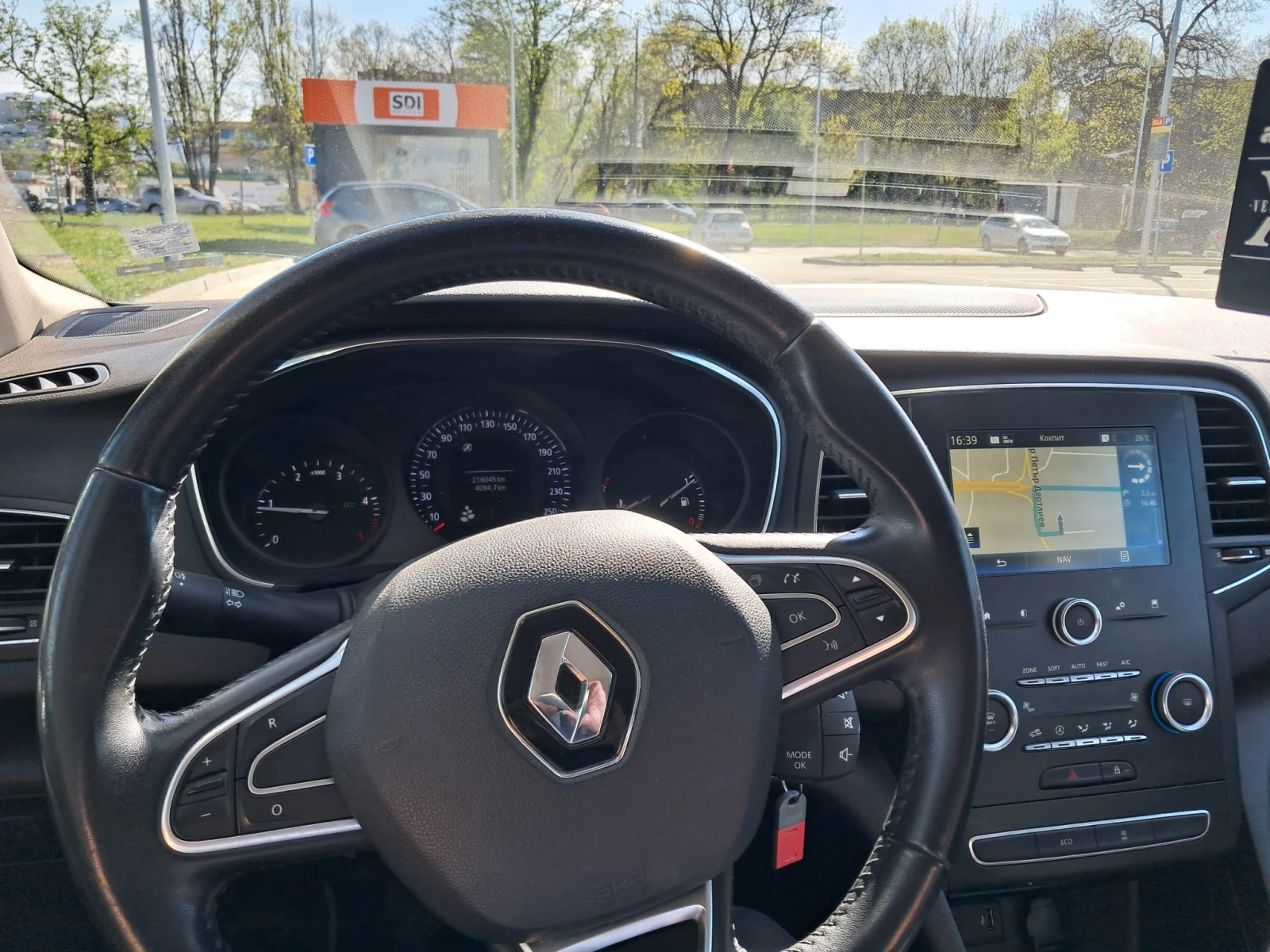 Renault Megane 1.5  - изображение 7