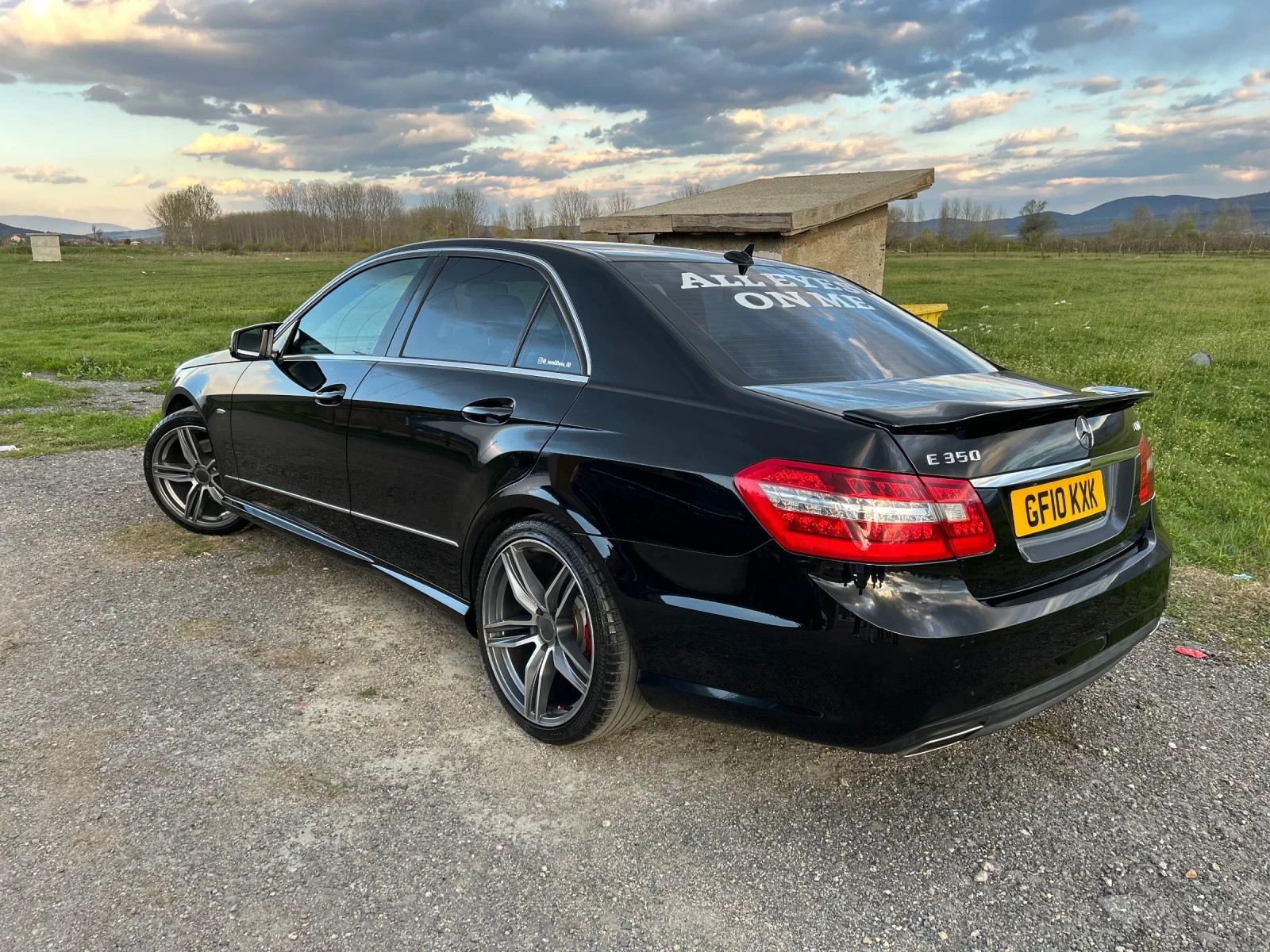 Mercedes-Benz E 350  - изображение 6
