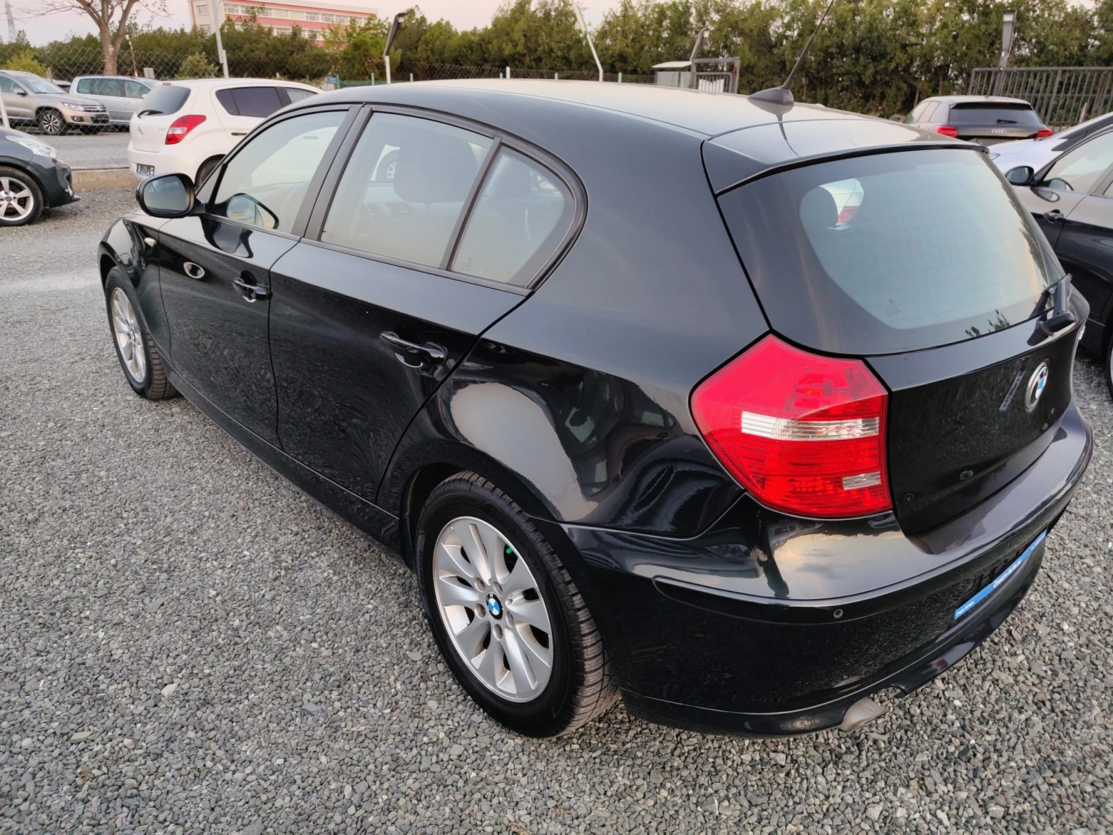BMW 118 2.0D - изображение 5