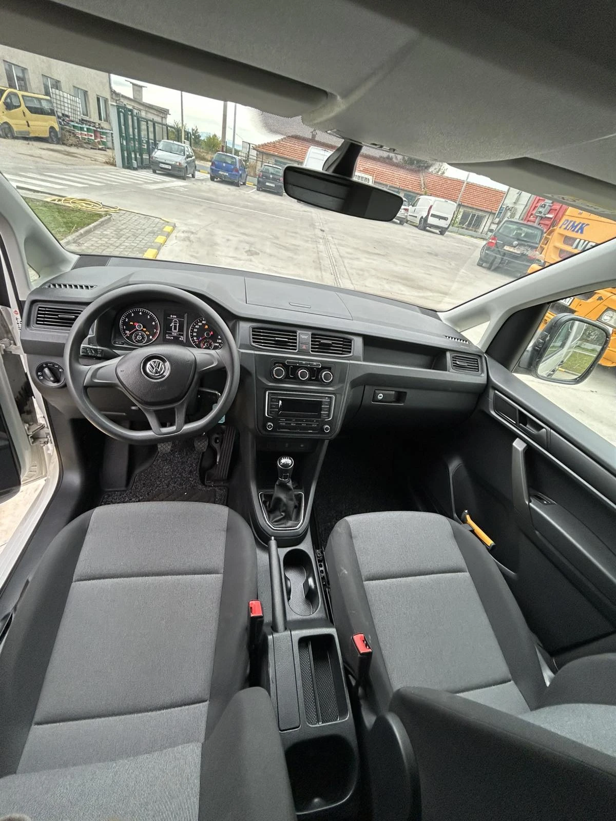 VW Caddy 1.4 TGI КАТО НОВ - изображение 8