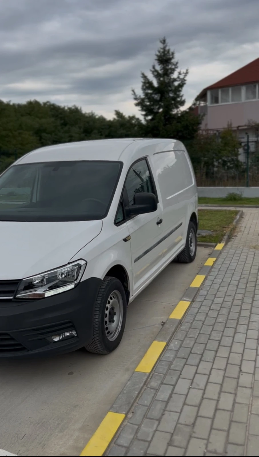 VW Caddy 1.4 TGI КАТО НОВ - изображение 2