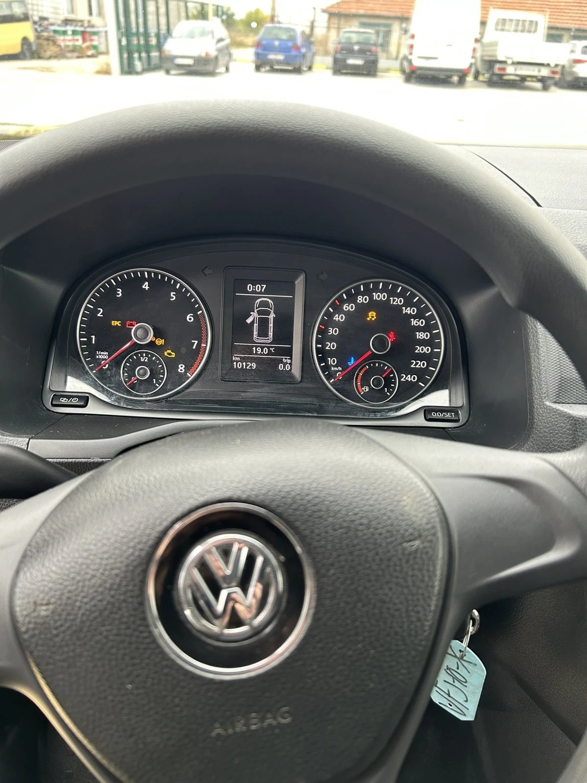 VW Caddy 1.4 TGI КАТО НОВ - изображение 10