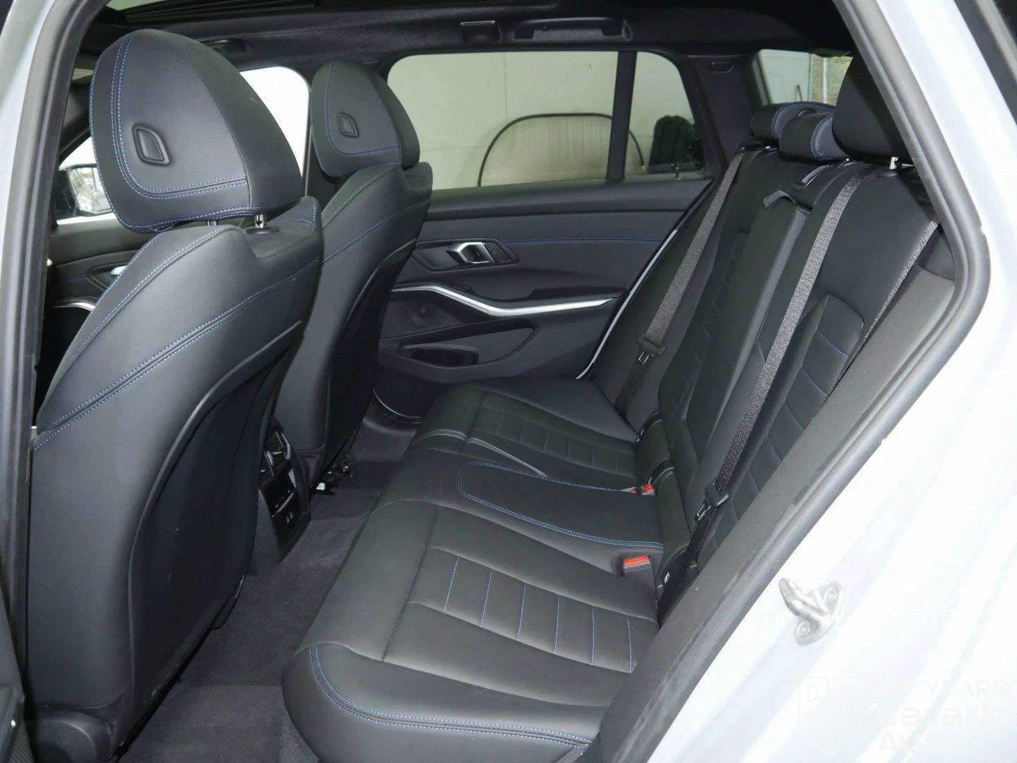 BMW 340 M340i xDrive Touring Sportautomatic - изображение 8