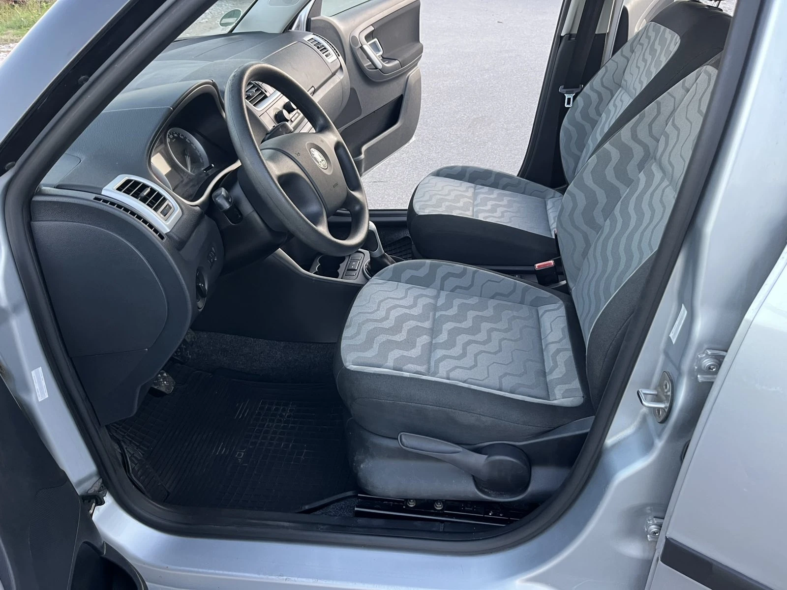 Skoda Fabia 1.2I 69. 72 000 EURO 4   | Mobile.bg   8