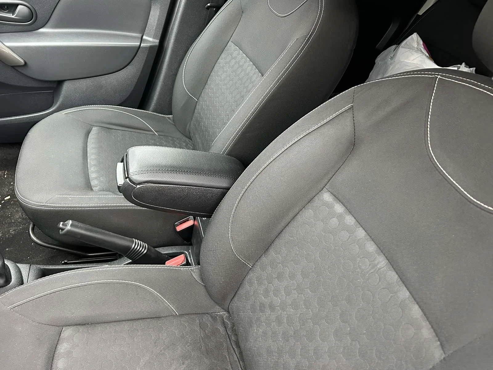 Dacia Sandero  - изображение 7