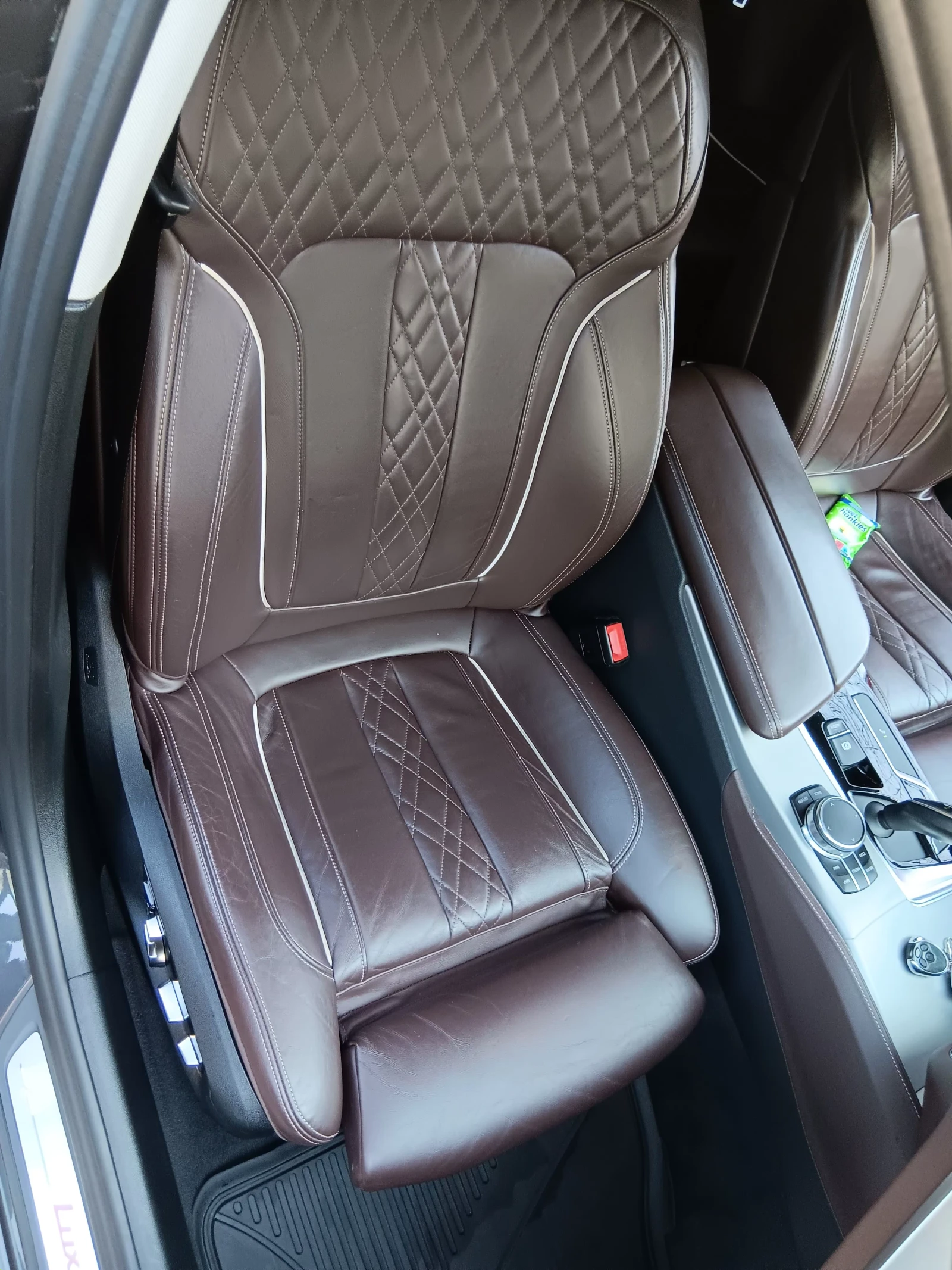 BMW 530  X Drive; Luxury Line, снимка 12 - Автомобили и джипове - 54096630