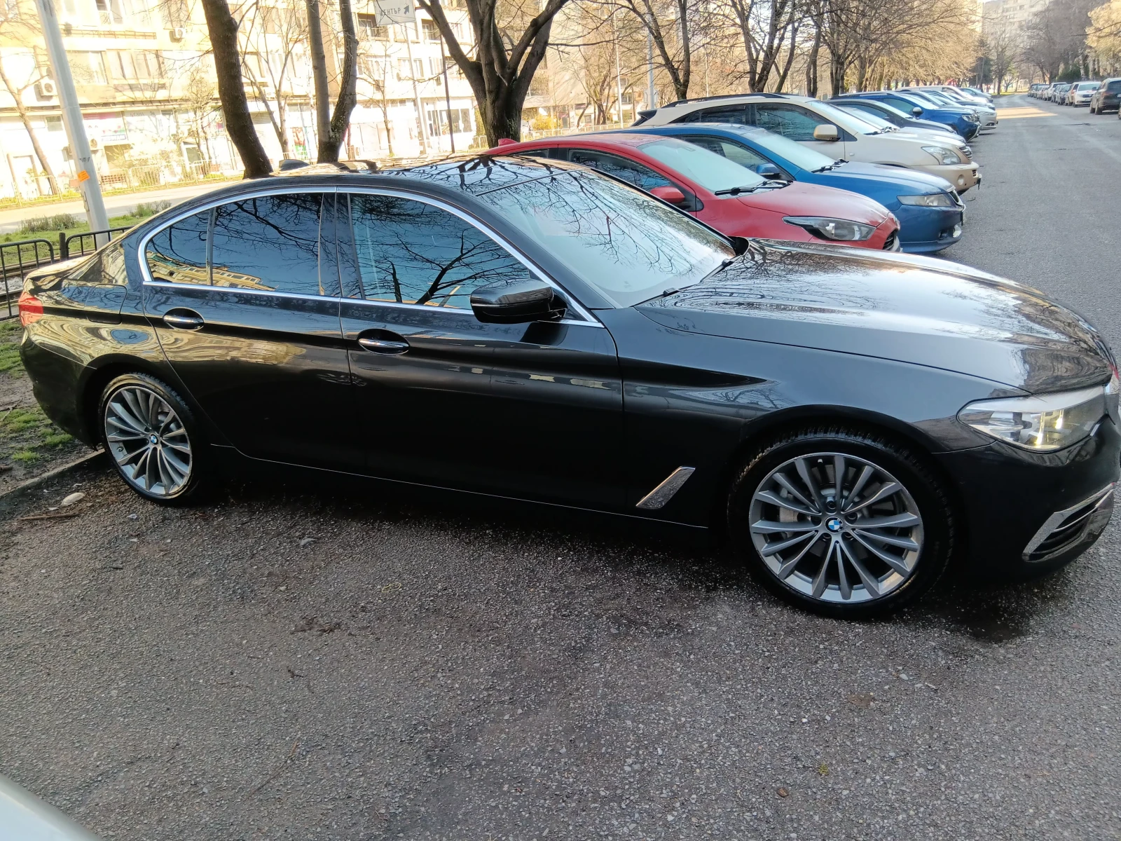 BMW 530  X Drive; Luxury Line, снимка 4 - Автомобили и джипове - 54096630