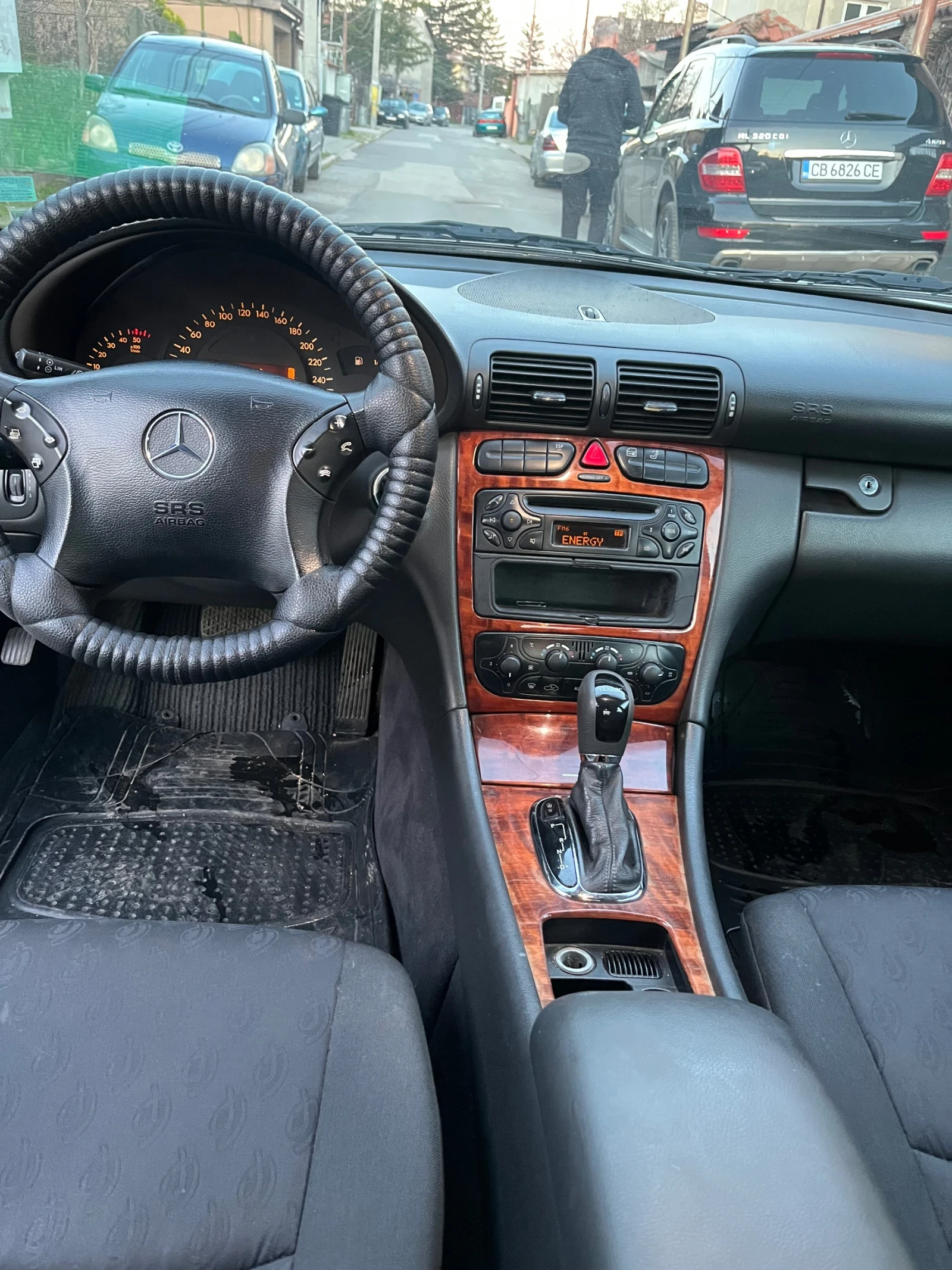 Mercedes-Benz C 220 2.2, снимка 6 - Автомобили и джипове - 54127816