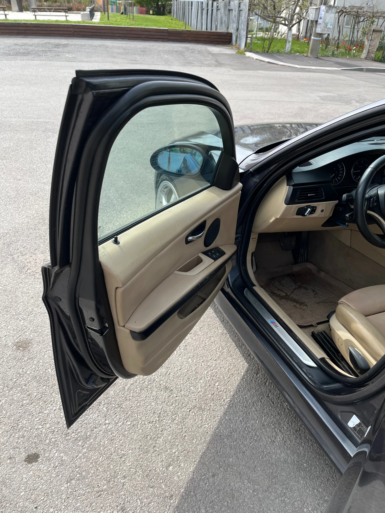 BMW 320, снимка 2 - Автомобили и джипове - 54221110