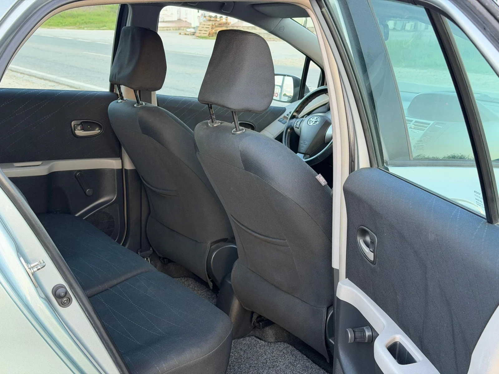 Toyota Yaris | Mobile.bg � ����������� 10