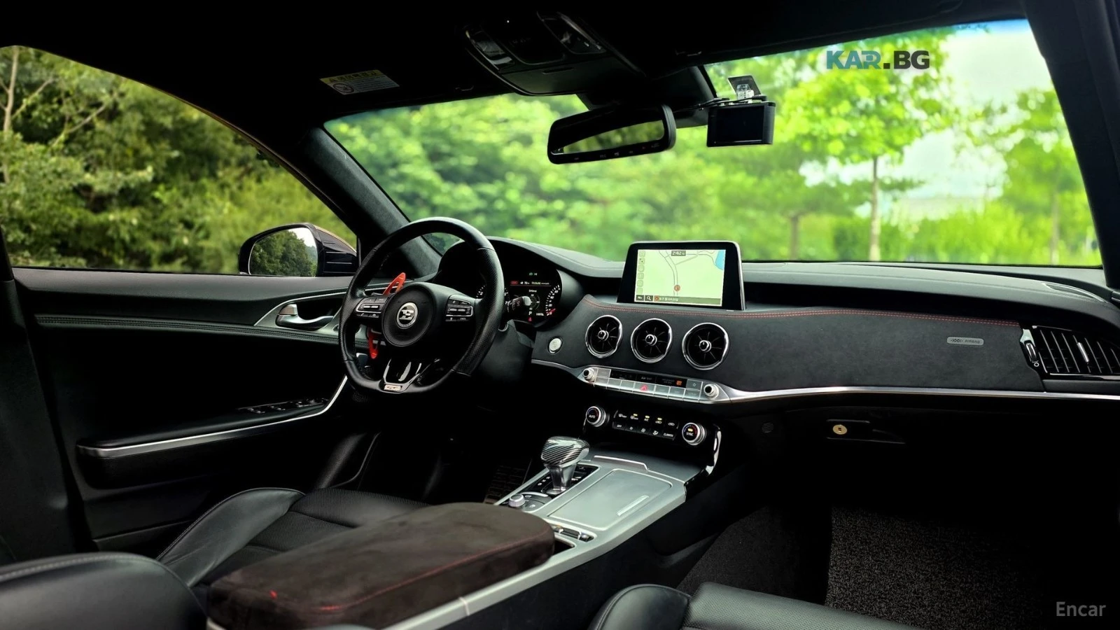 Kia Stinger 3.3 Turbo 2WD GT* КОЖА* ОБДУХВ* НАВИ, снимка 10 - Автомобили и джипове - 55331970