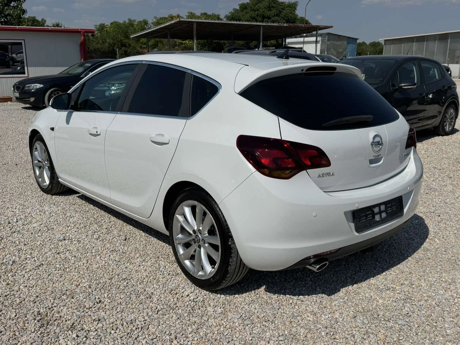 Opel Astra 1.4-140kc, снимка 6 - Автомобили и джипове - 55543410