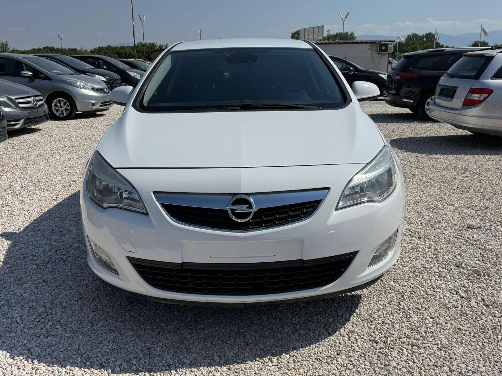 Opel Astra 1.4-140kc, снимка 2 - Автомобили и джипове - 55543410