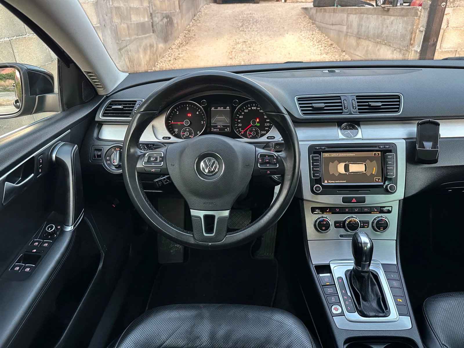 VW Passat 2.0TDI DSG Панорама, Кожа, Обдухване, История, снимка 10 - Автомобили и джипове - 55546940