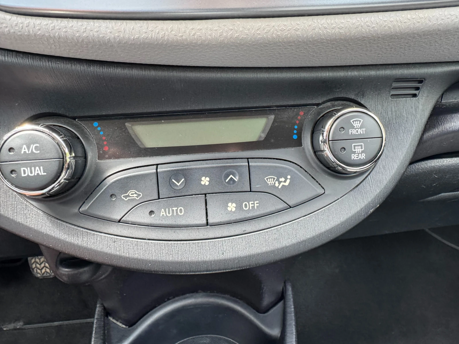 Toyota Yaris | Mobile.bg � ����������� 12