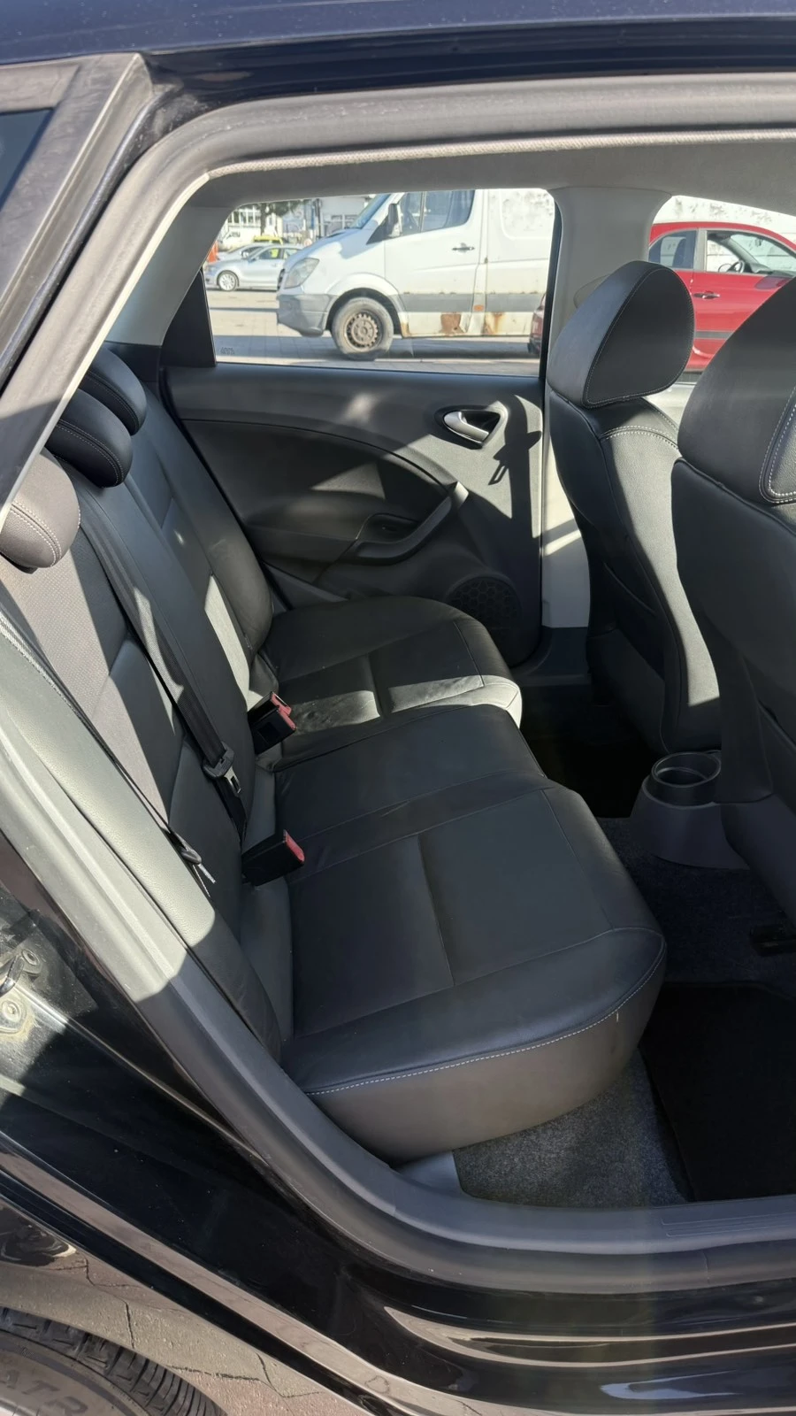 Seat Ibiza, снимка 4 - Автомобили и джипове - 55976168