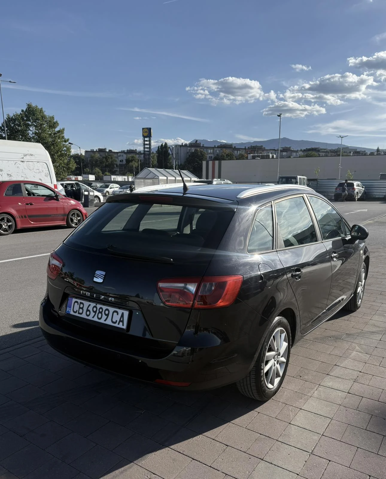 Seat Ibiza, снимка 2 - Автомобили и джипове - 55976168