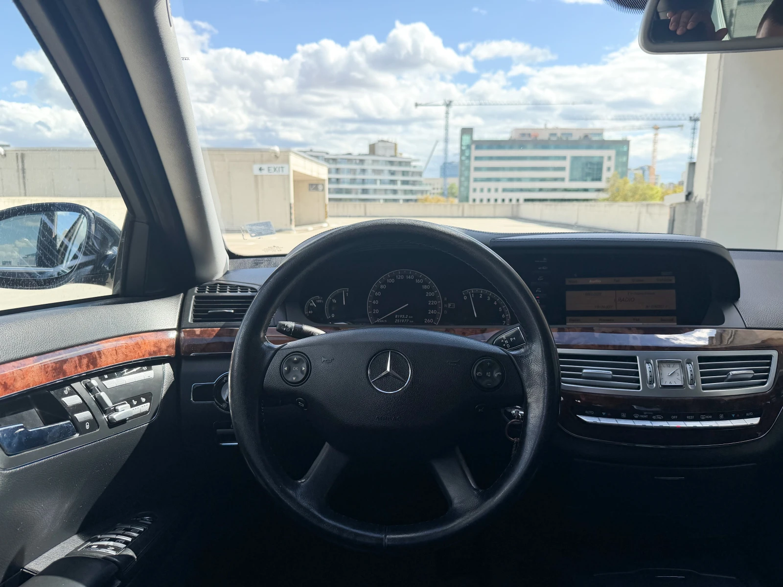 Mercedes-Benz S 500 388 к.с.   Отлично състояние   Богато оборудване, снимка 9 - Автомобили и джипове - 56183106