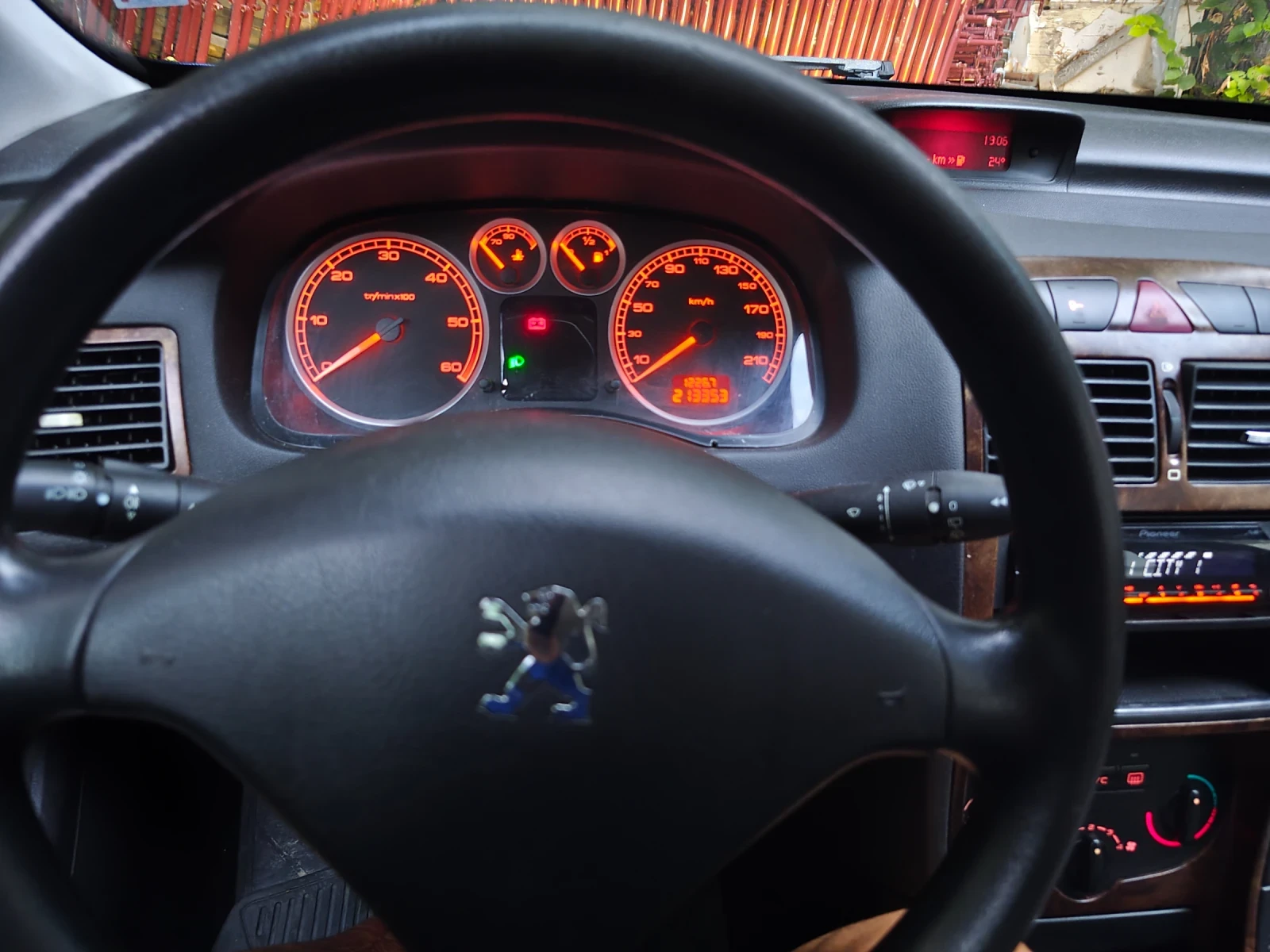 Peugeot 307, снимка 16 - Автомобили и джипове - 56201903