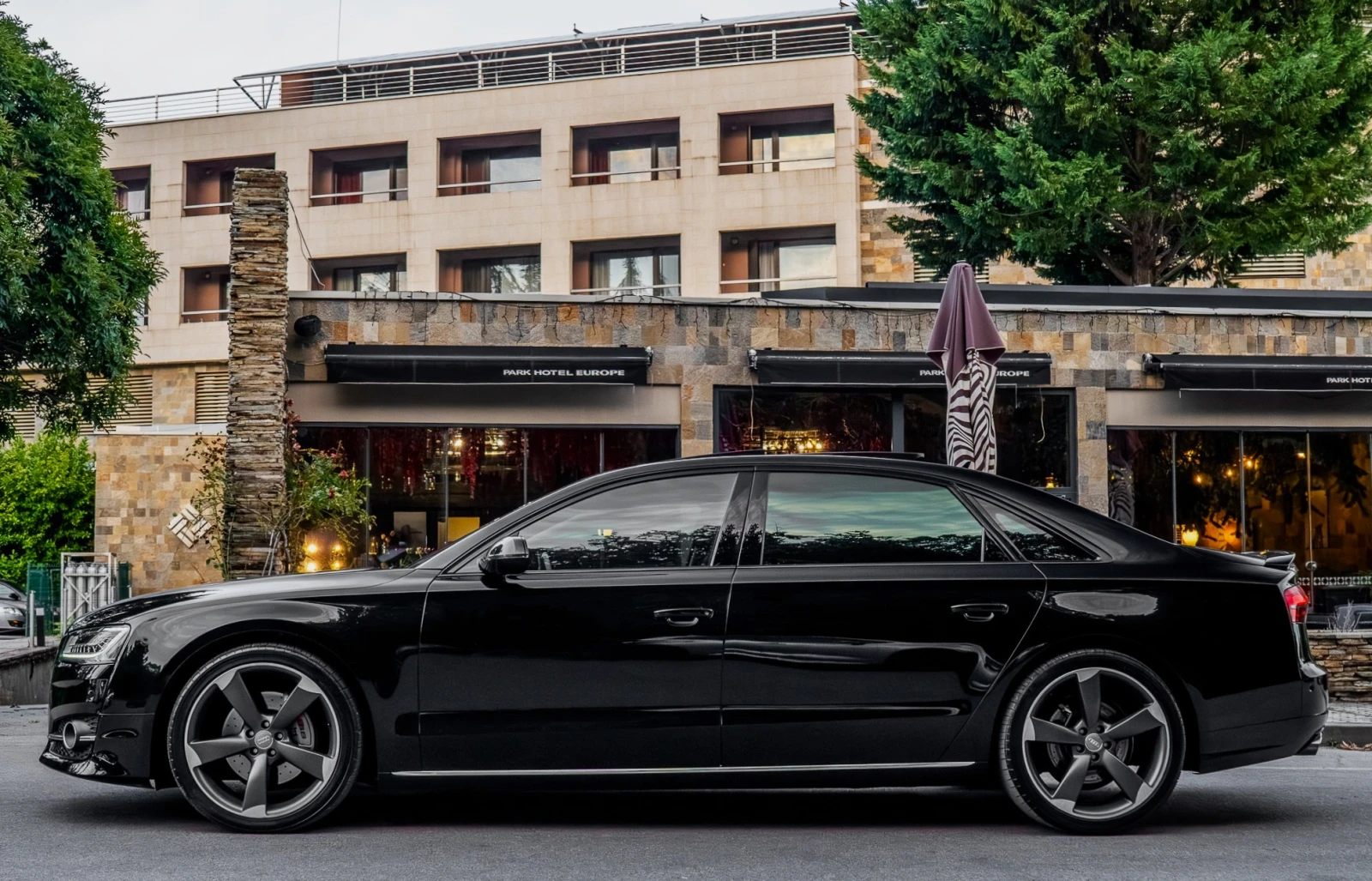 Audi A8 3.0TDI* LONG* DIPLOMAT* EXCLUSIVE* MASSAGES* FULL, снимка 3 - Автомобили и джипове - 56248824
