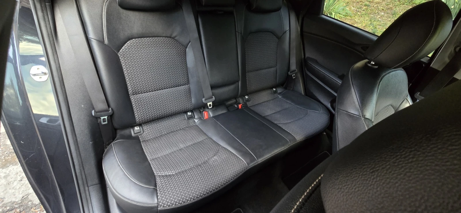 Kia Ceed 1.6crdi First Edition, снимка 13 - Автомобили и джипове - 56549677