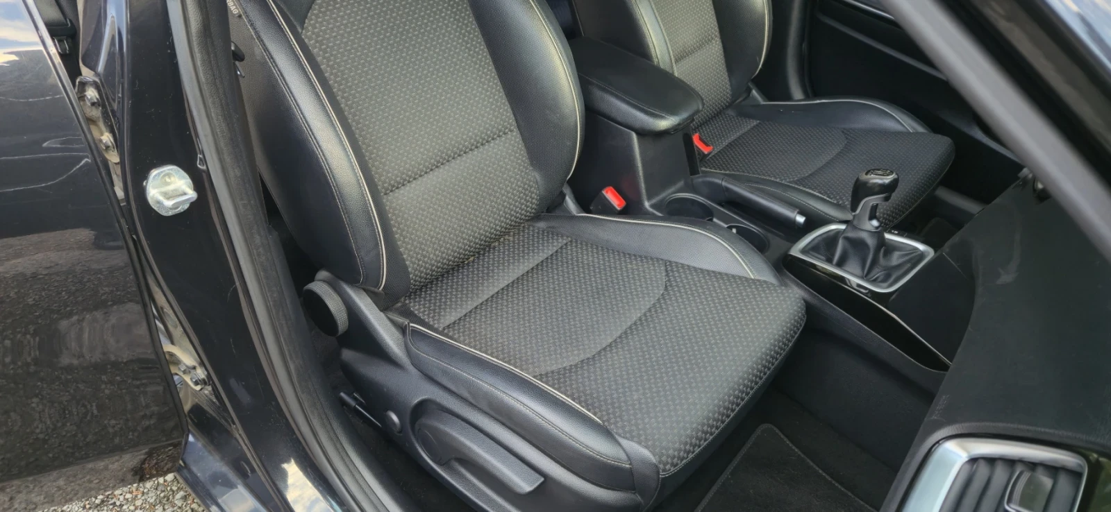 Kia Ceed 1.6crdi First Edition, снимка 12 - Автомобили и джипове - 56549677