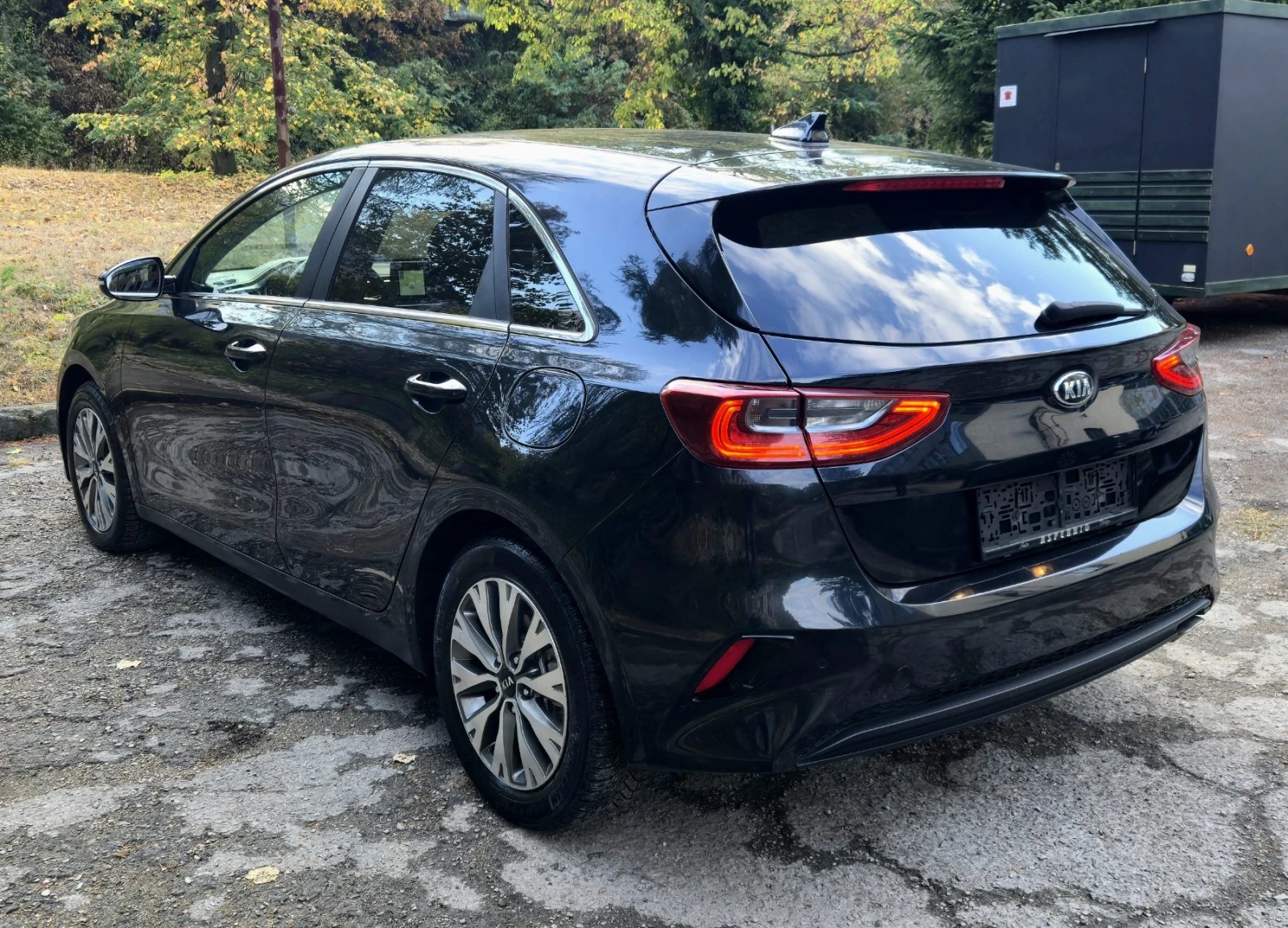 Kia Ceed 1.6crdi First Edition, снимка 6 - Автомобили и джипове - 56549677