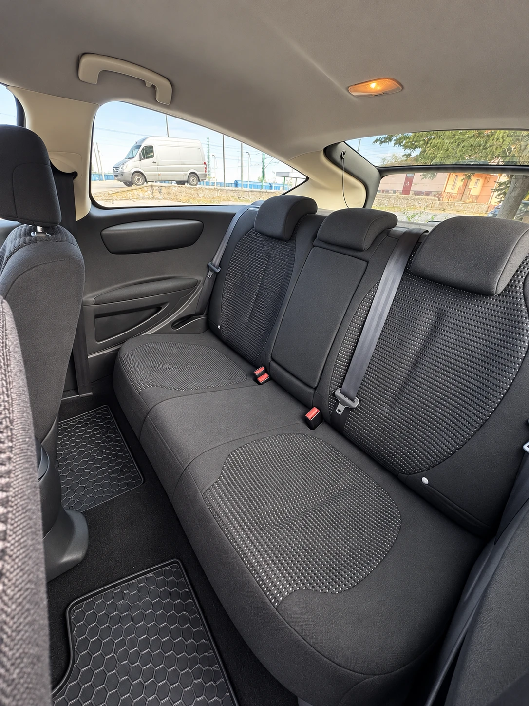 Citroen C4, снимка 3 - Автомобили и джипове - 56657779