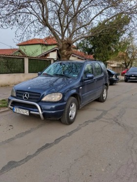 Mercedes-Benz ML 270, снимка 1 - Автомобили и джипове - 45639635