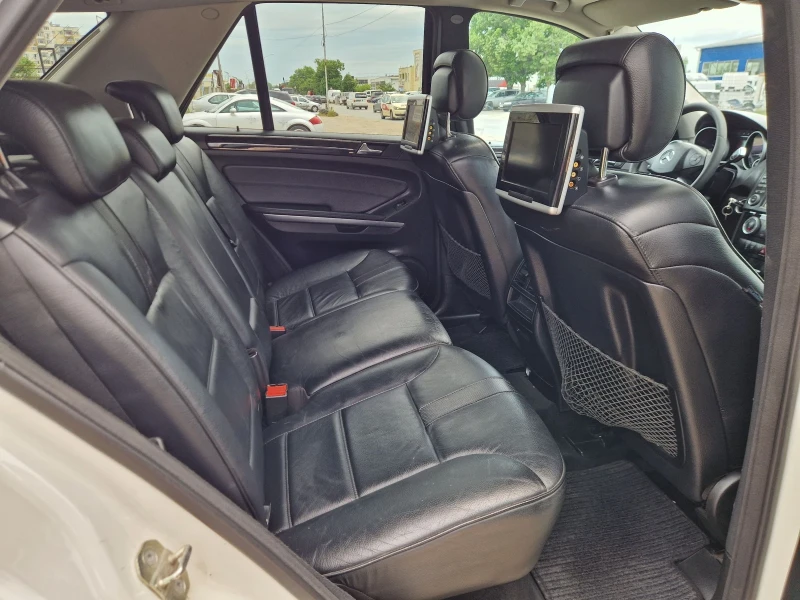 Mercedes-Benz ML 320 Регистриран /Обслужен /Лизинг , снимка 16 - Автомобили и джипове - 51909910