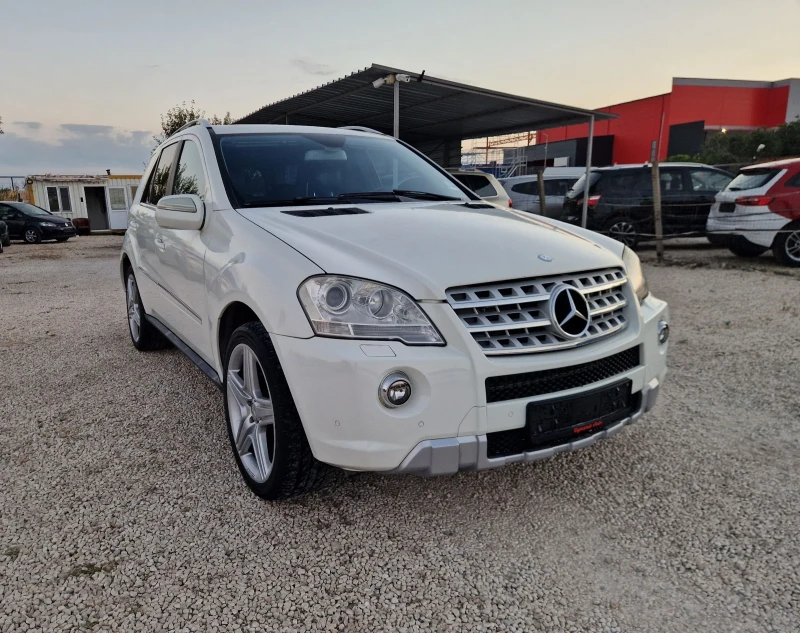 Mercedes-Benz ML 320 Регистриран /Обслужен /Лизинг , снимка 3 - Автомобили и джипове - 51909910