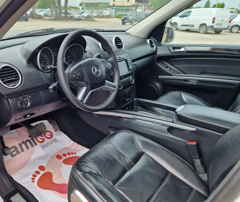 Mercedes-Benz ML 320 Регистриран /Обслужен /Лизинг , снимка 8 - Автомобили и джипове - 51909910