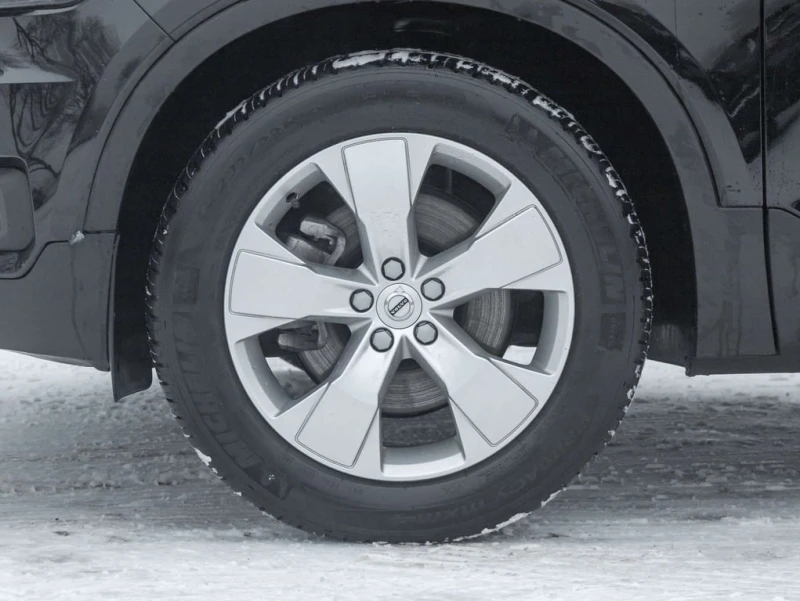 Volvo XC40 * Momentum (excl S60) * CARFAX * ЦЕНА ДО БГ, снимка 4 - Автомобили и джипове - 53100920