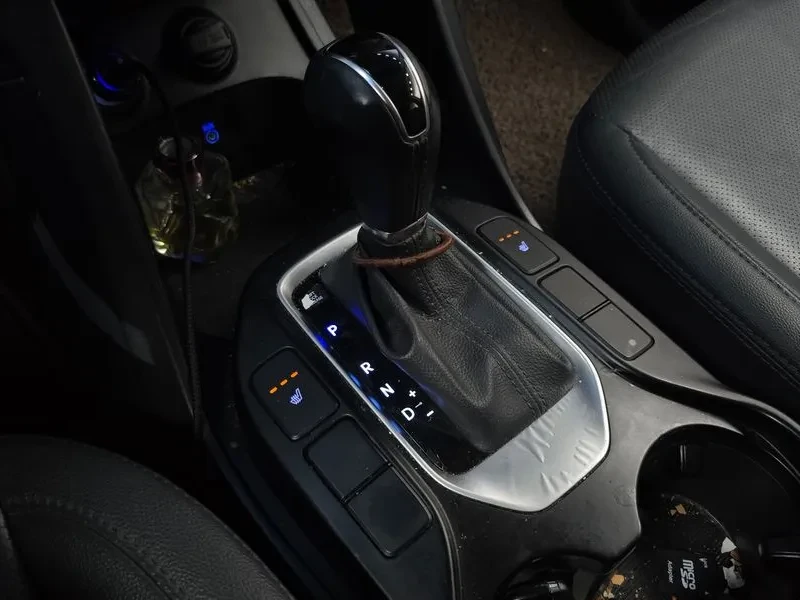 Hyundai Santa fe 2.0, снимка 9 - Автомобили и джипове - 54872048