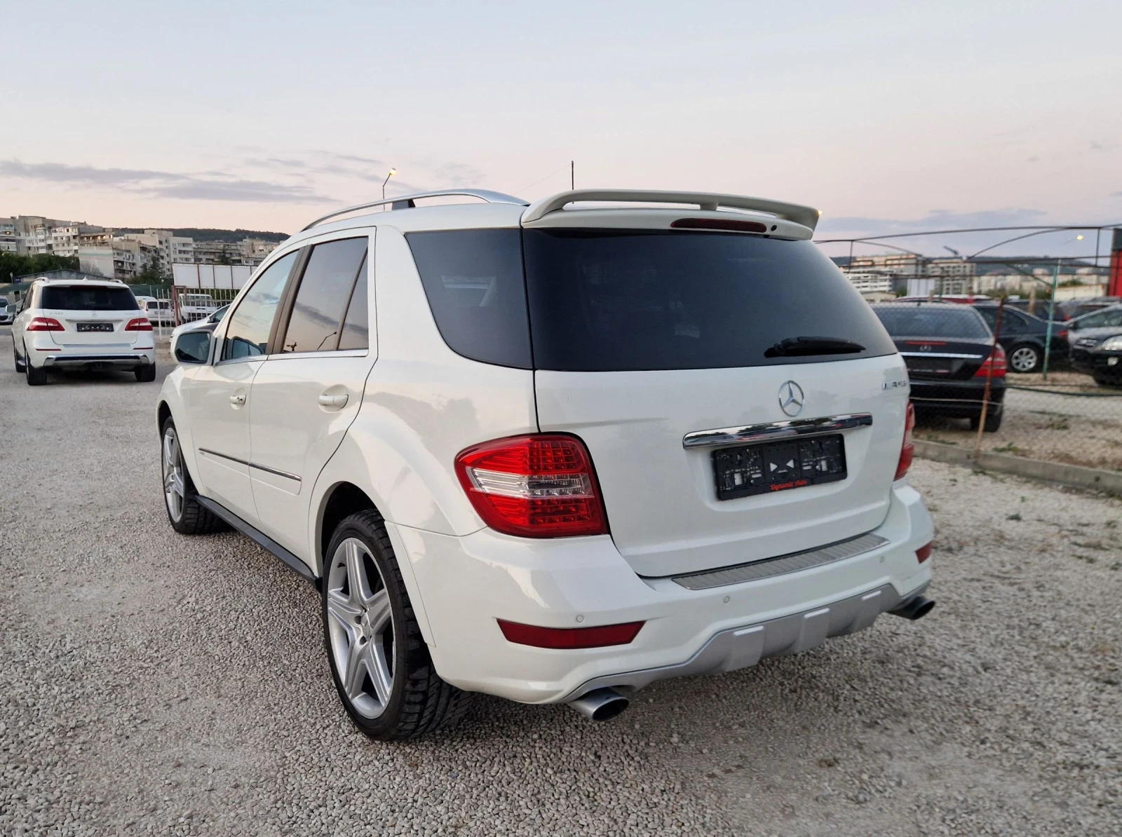 Mercedes-Benz ML 320 Регистриран /Обслужен /Лизинг  - изображение 4