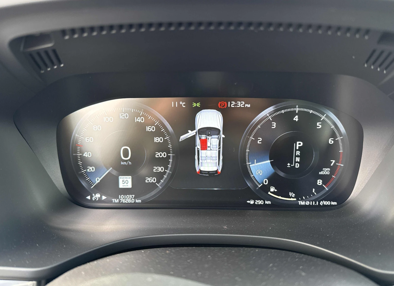 Volvo XC60 R-DESIGN - изображение 6