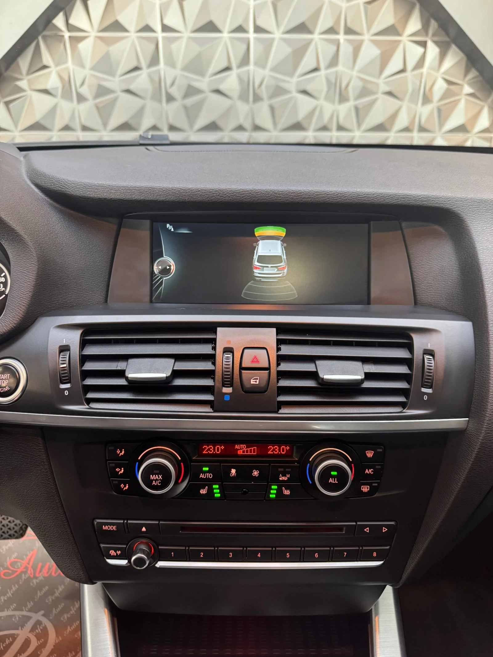 BMW X3 35d xDrive * M PACKET * ПАНОРАМА * HEAD UP  - изображение 10