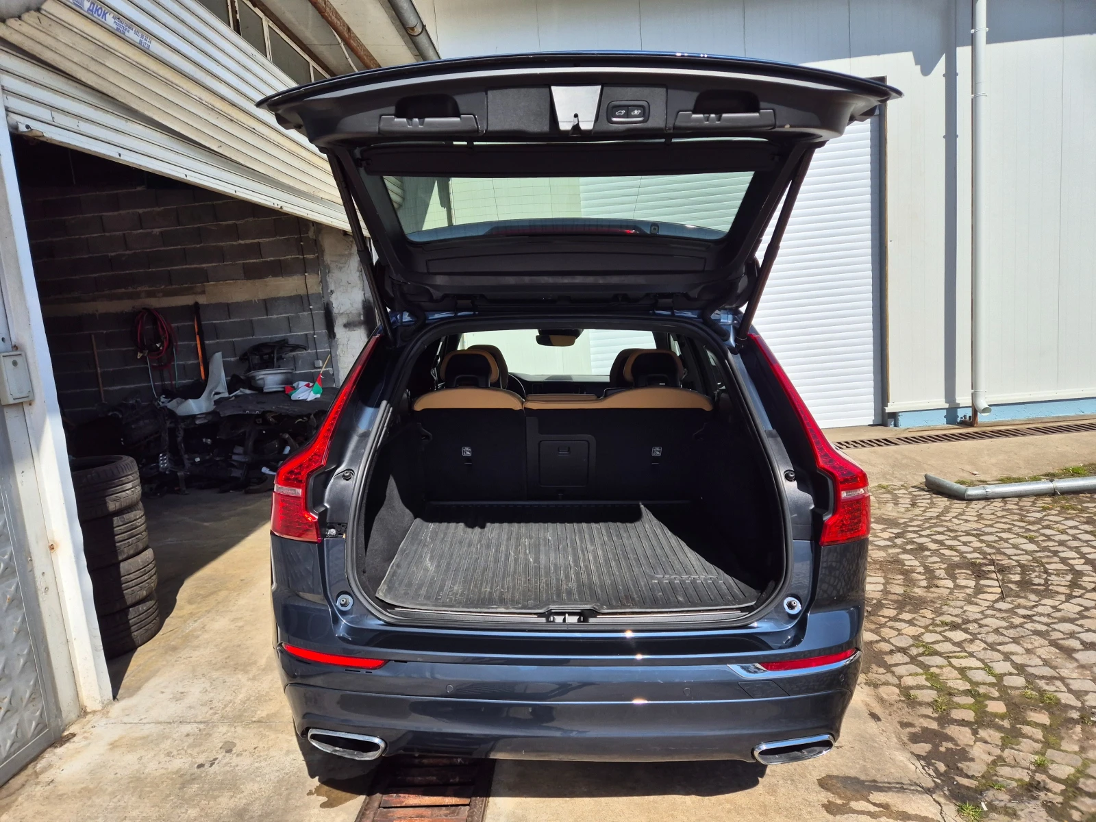 Volvo XC60 T6, снимка 14 - Автомобили и джипове - 53754752